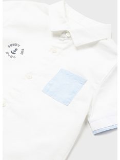 Bébi fiú fehér ing.