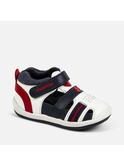 Baby fiú szandál